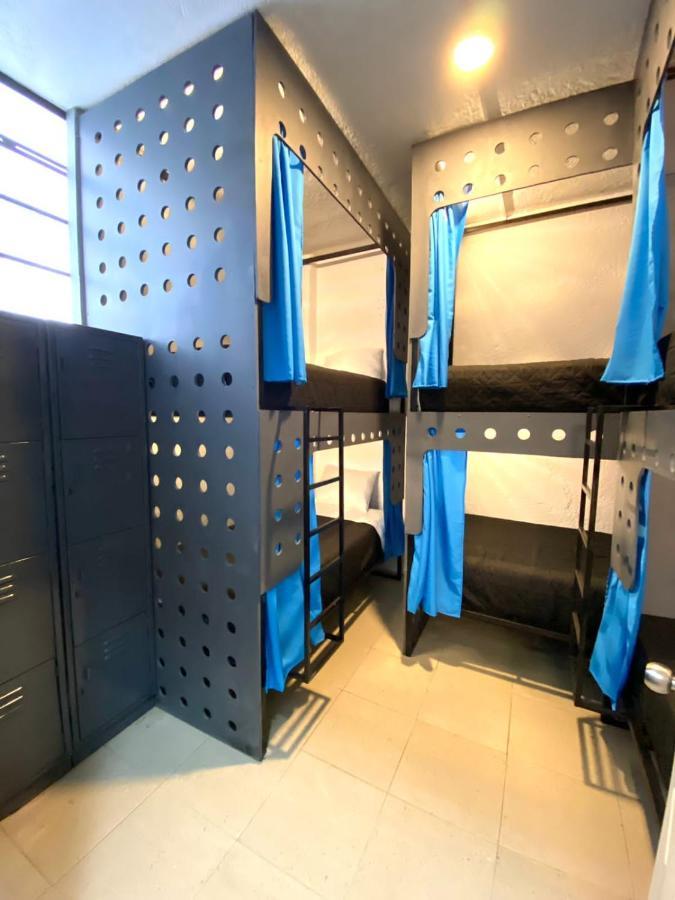 Bed 6-Bed Dormitory Room
