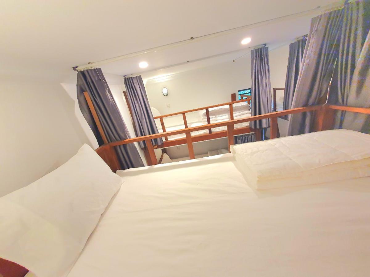 Bed 10-Bed Mixed Dormitory Room