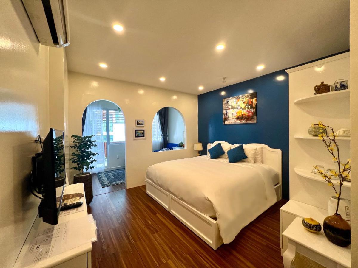 Suite Balcony Laundry