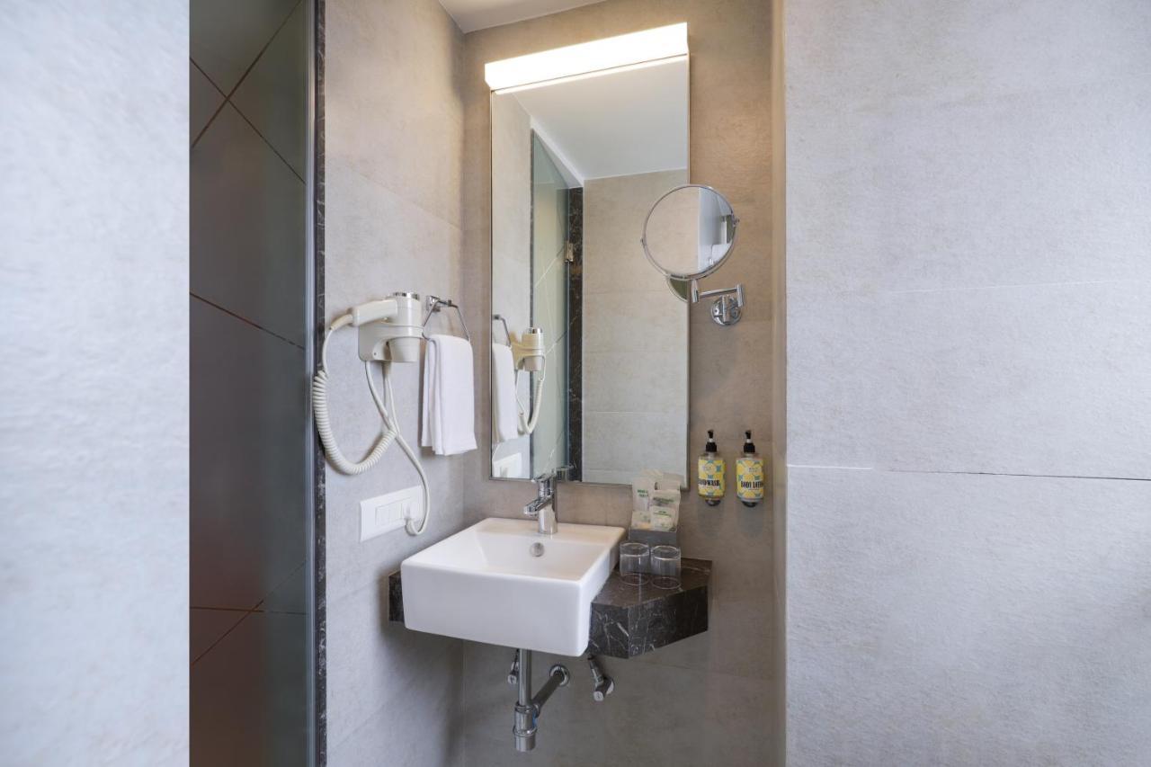 Superior Room (10% Off on Laundry service and Complimentary Hi-Tea)