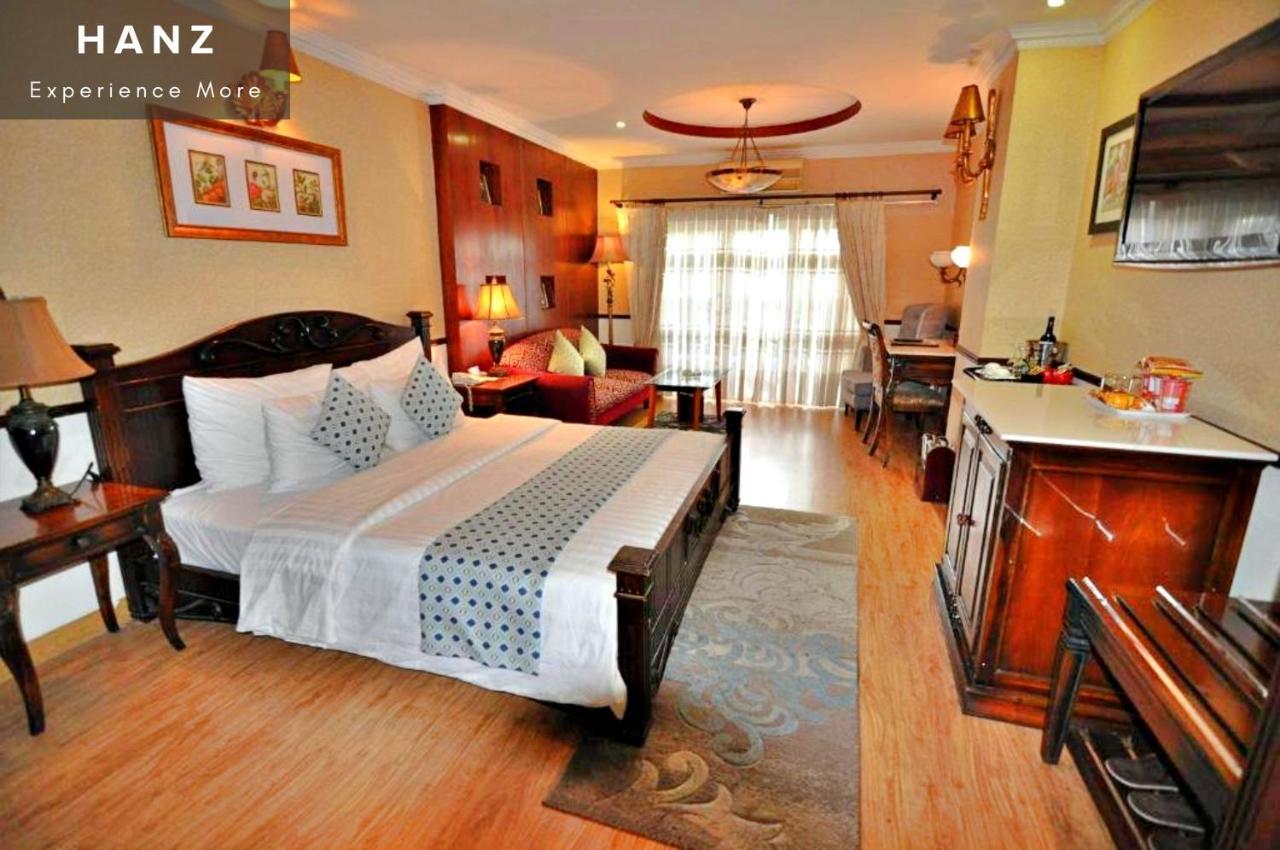 Deluxe Suite