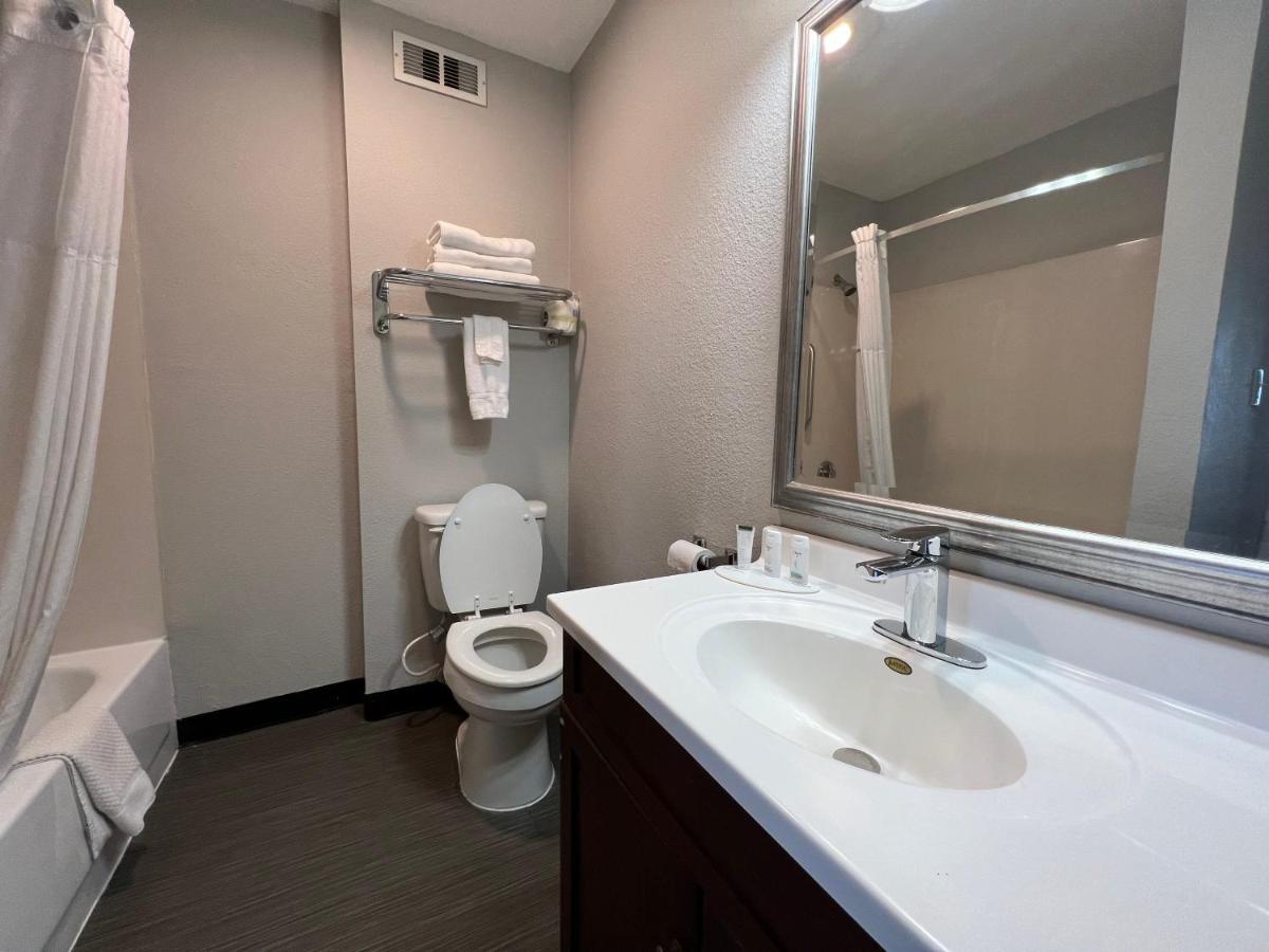 Deluxe Doubel Room Two Double Beds Interior Corridor Non Smoking