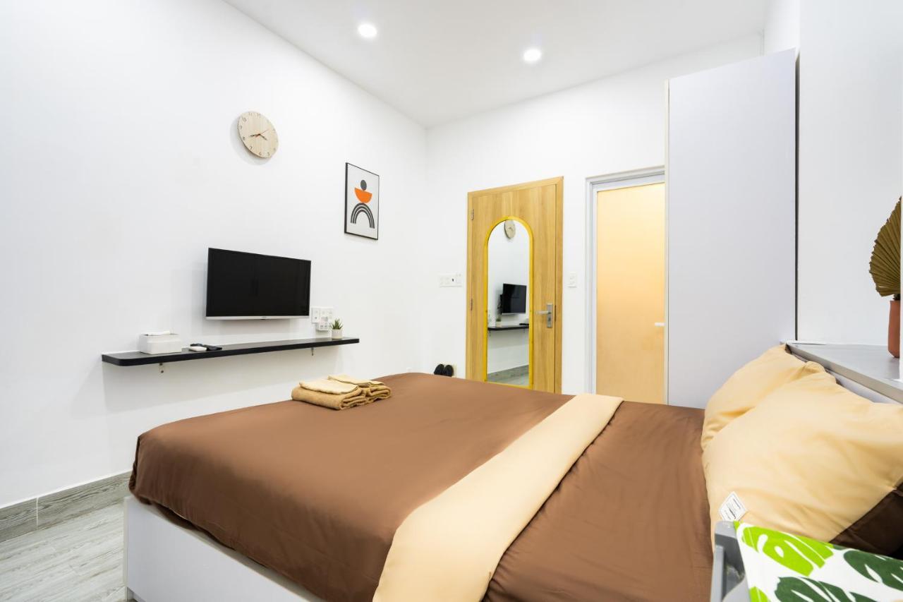 Standard Queen Room