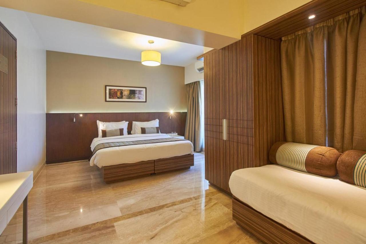 Deluxe Room 1 Double Bed on Food & Beverages Services on Two way Airport Transfer Laundry Services