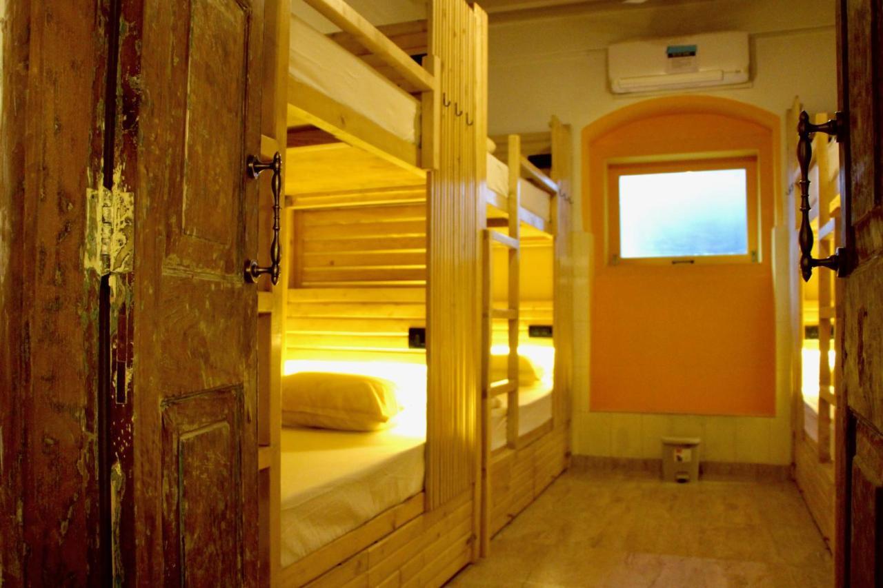 Bed 8-Bed Mixed Dormitory Room
