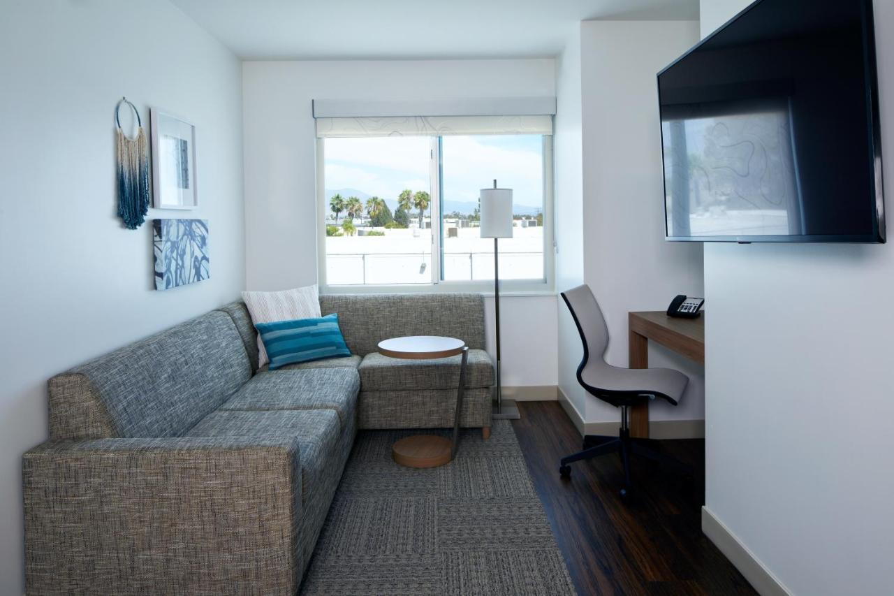 One-Bedroom King Suite Sofa Bed
