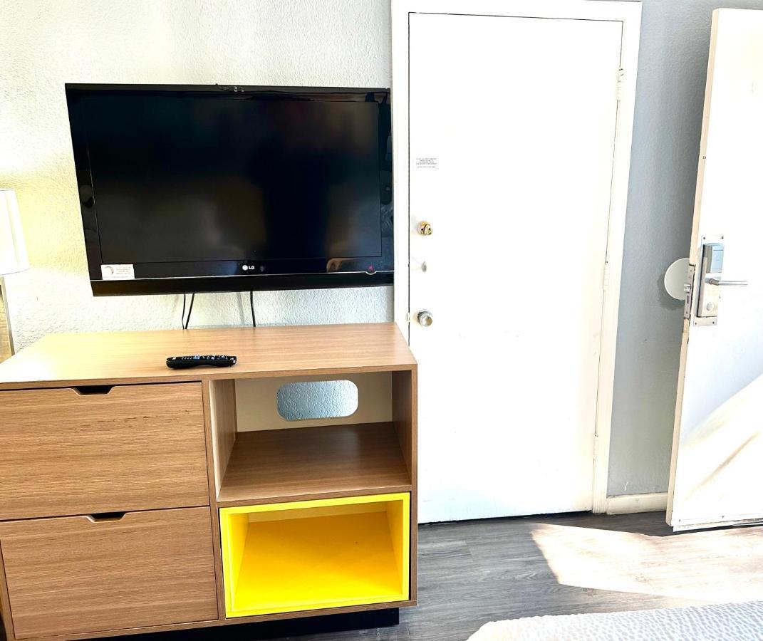 Double Room Two Double Beds Non-Smoking