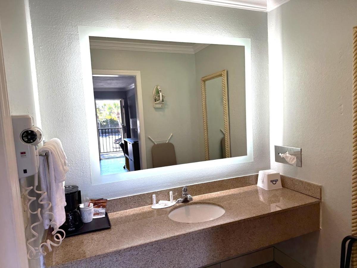 Double Room Two Double Beds Non-Smoking