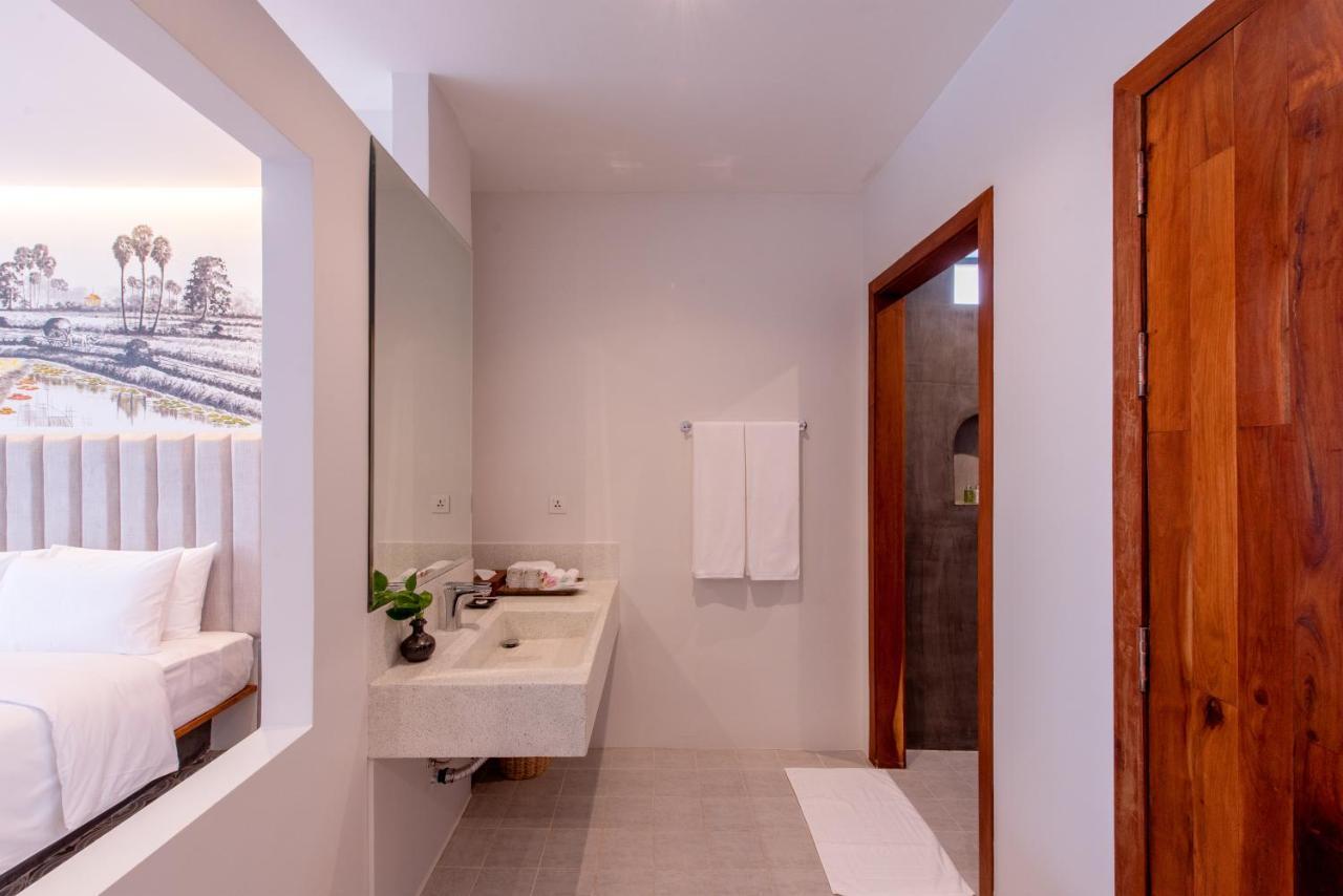 Deluxe Double or Twin Room Pool View