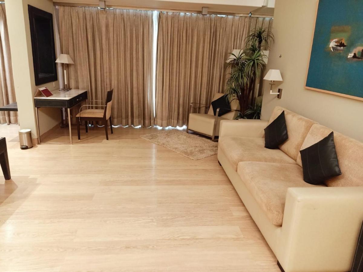 Suite Room on Restaurant Food Al-a-carte order