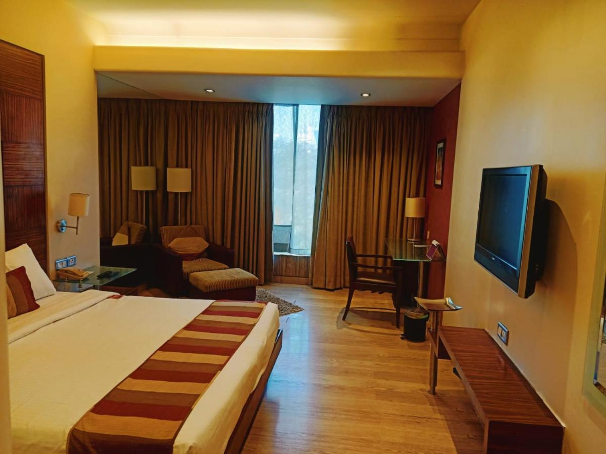 Executive Club Room on Restaurant Food Al-a-carte order