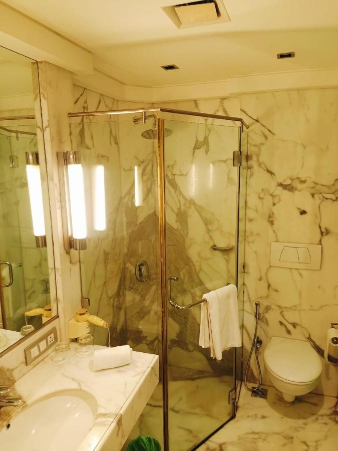 Reflection Club Room on Restaurant Food Al-a-carte order