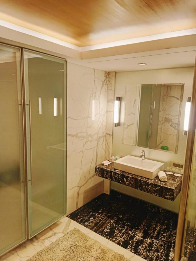 Suite Room on Restaurant Food Al-a-carte order