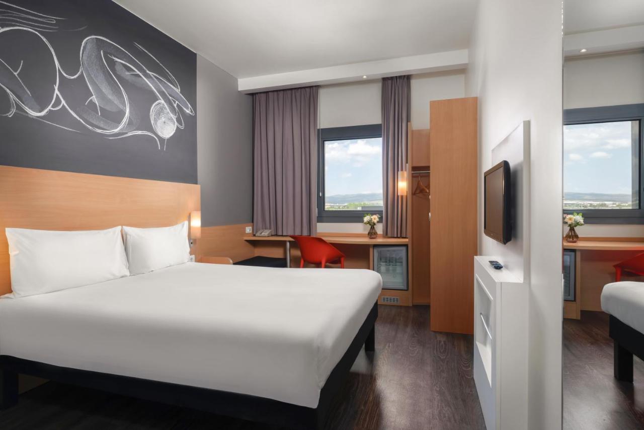 Standard Room 1 Double Bed