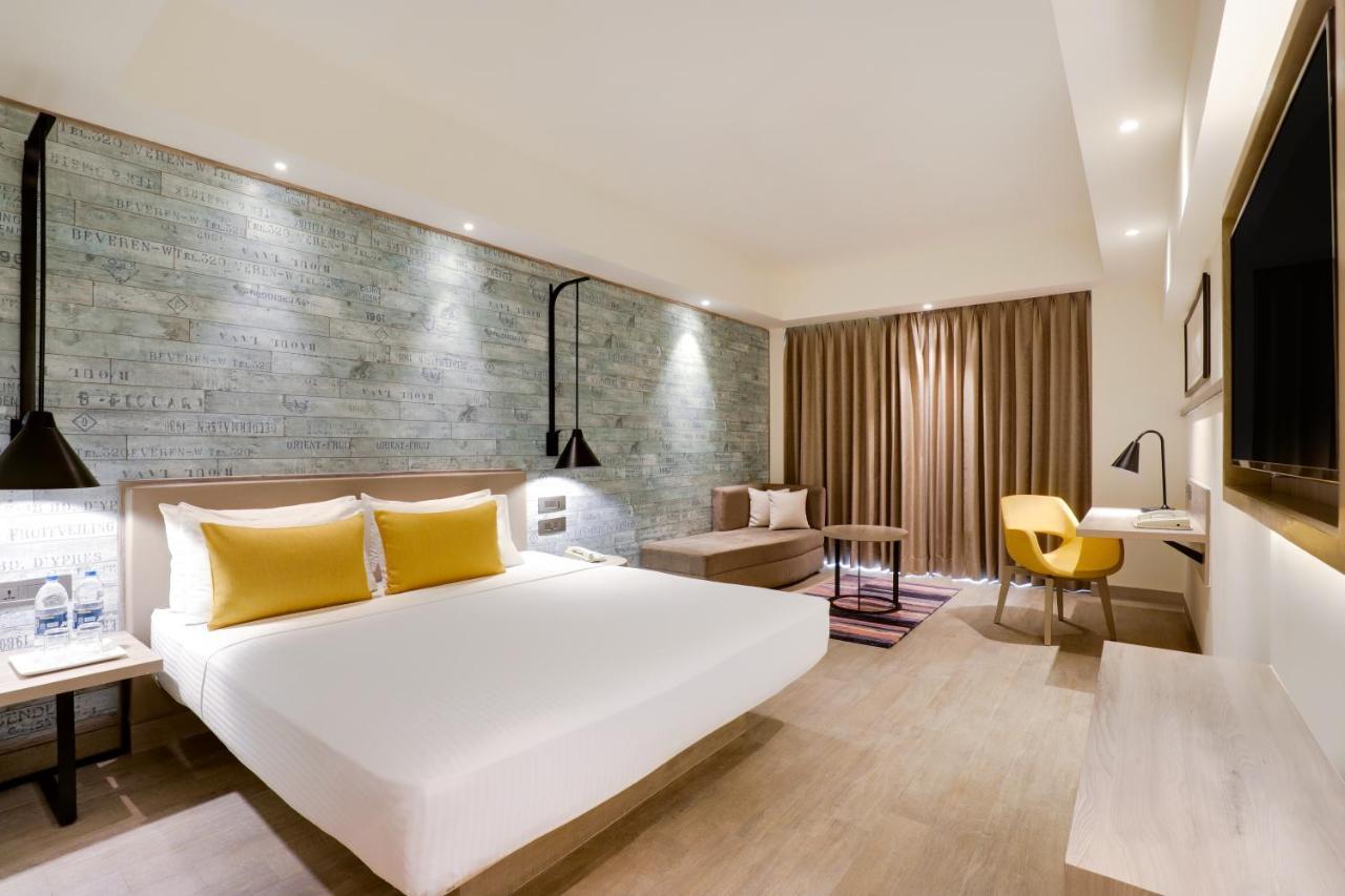 Premier Room