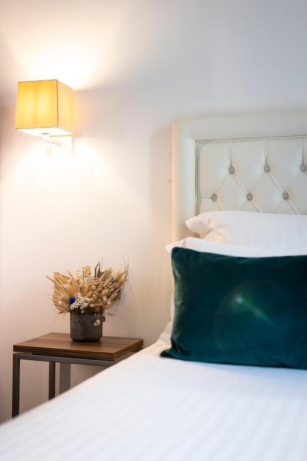 Executive Triple Room
