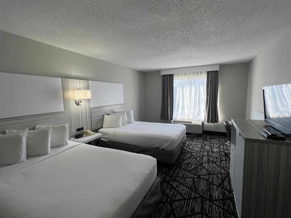 Deluxe Doubel Room Two Double Beds Interior Corridor Non Smoking