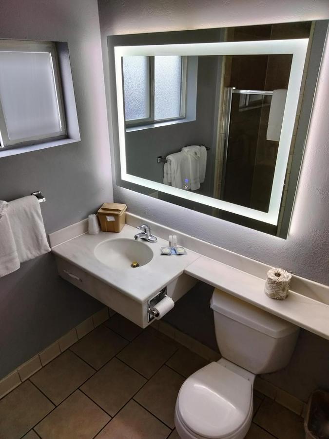 Queen Suite