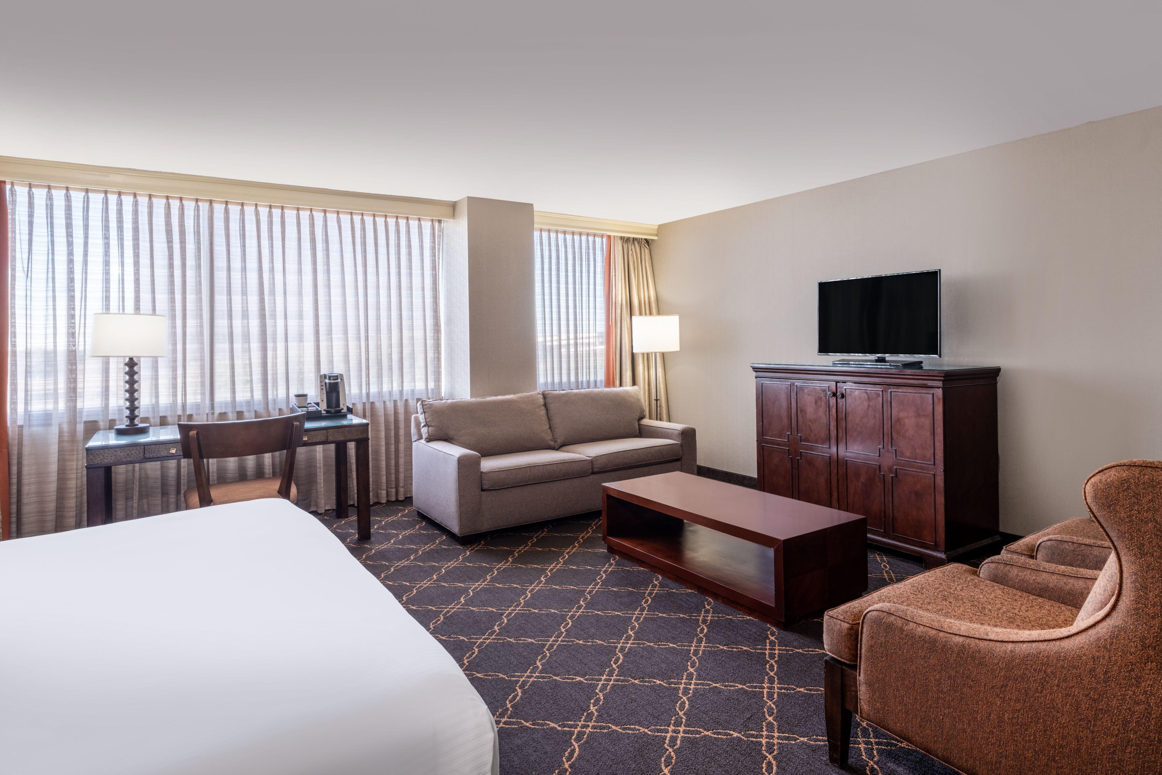 Junior King Suite with Seating Area