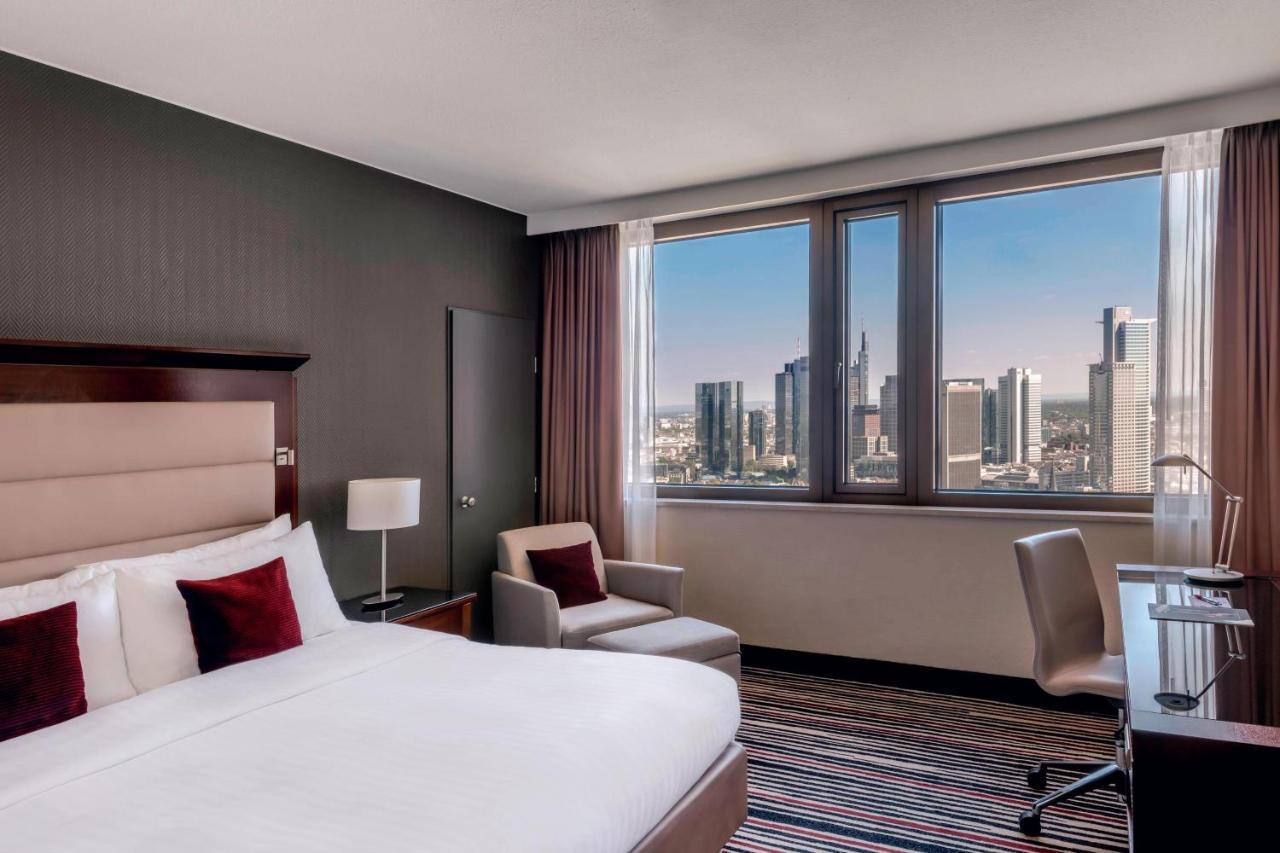 High Floor Skyline View, Guest room, 1 King, Skyline view