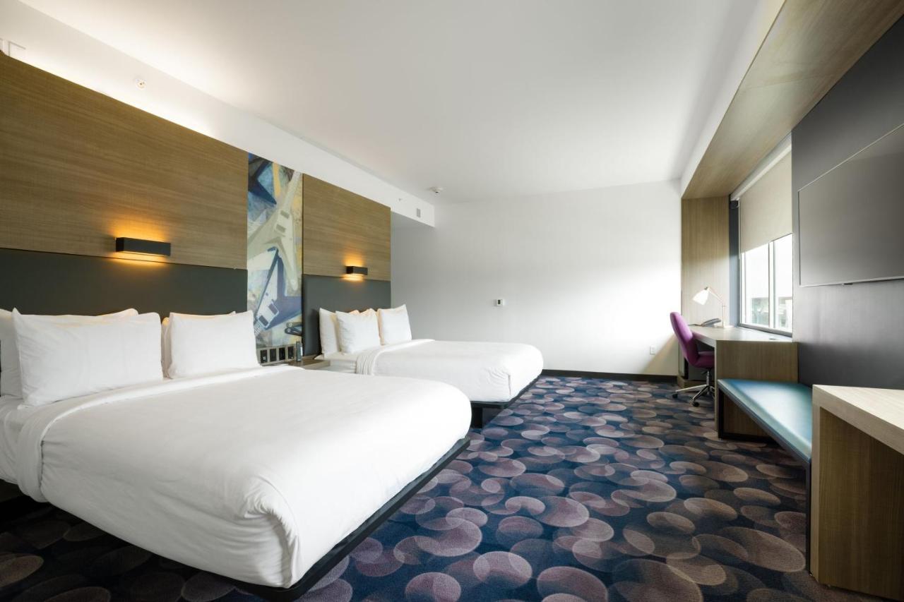 Aloft Guest room 2 Queen
