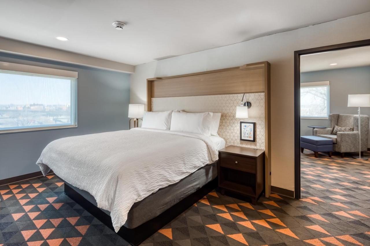 Premium Room with Two King Beds