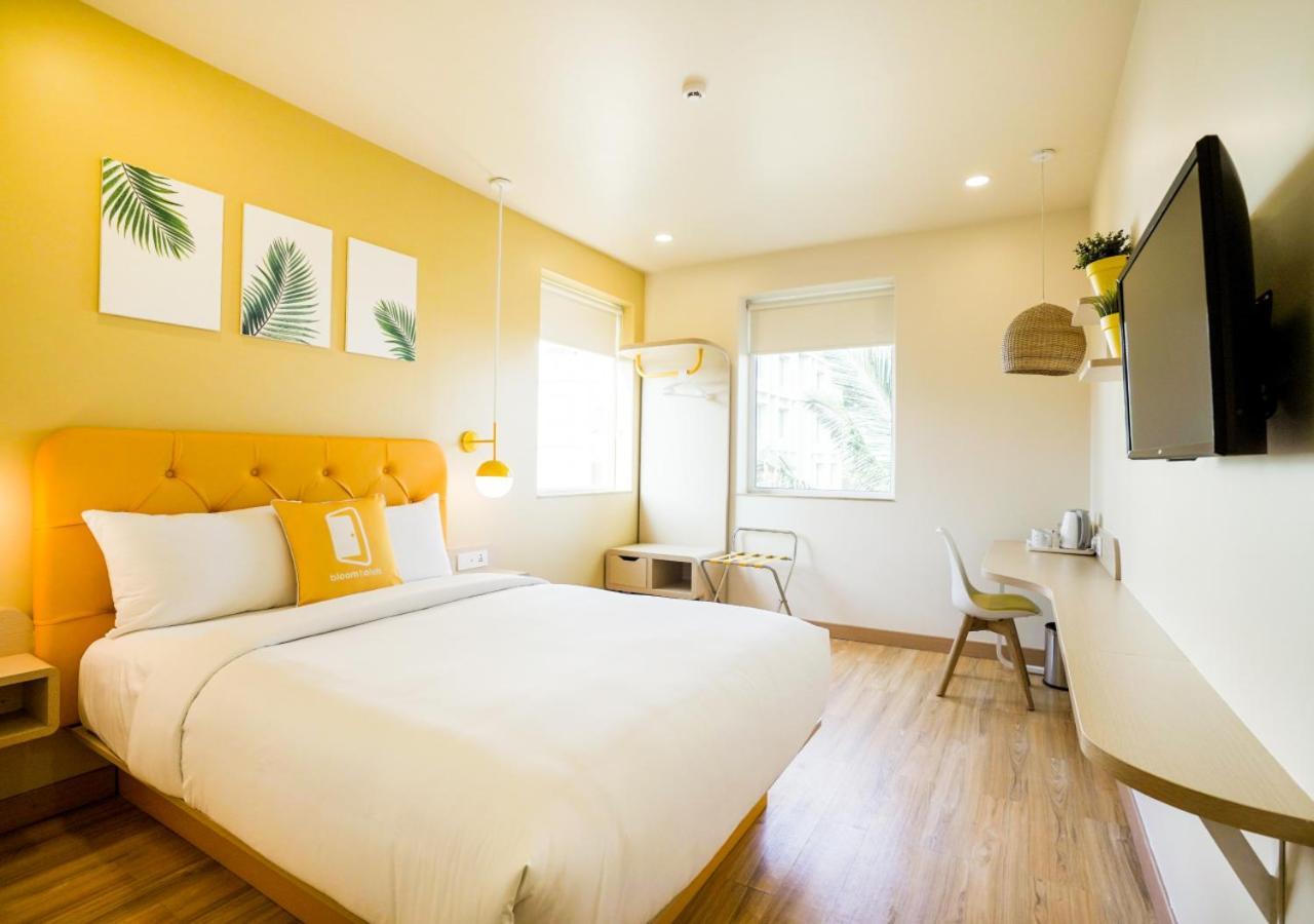 Standard Queen Room