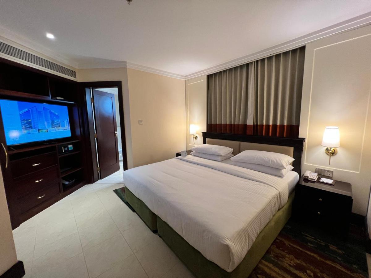 Luxury Suite