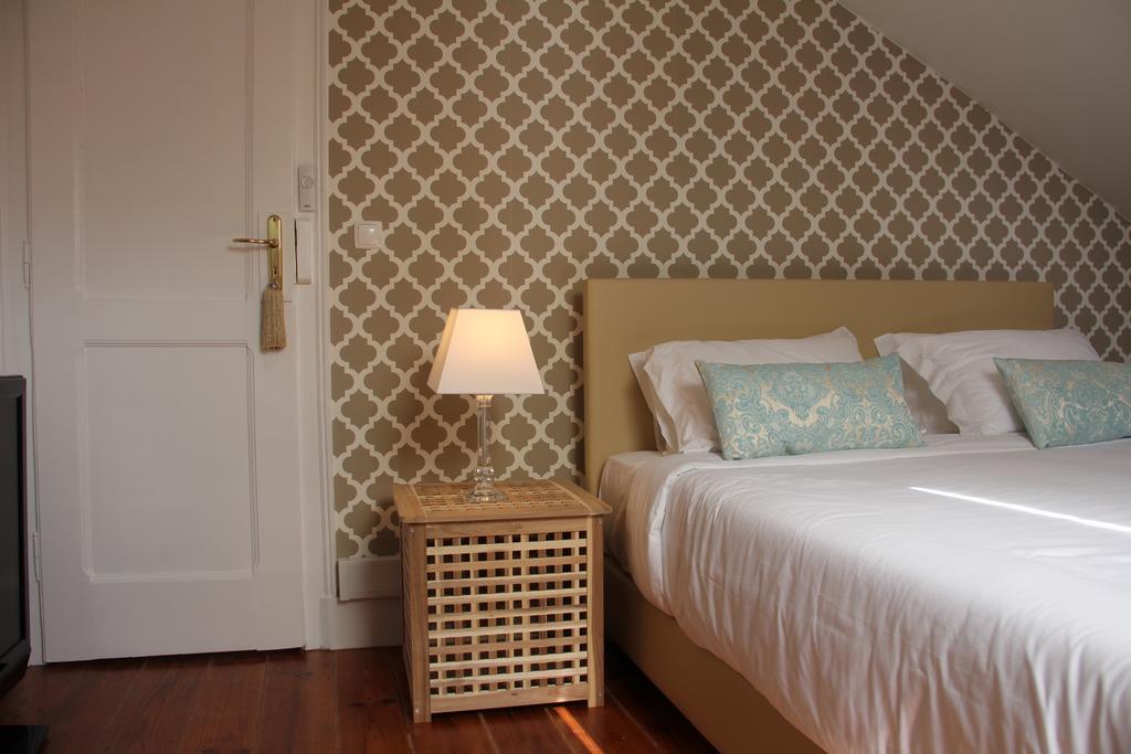 Single Room with Shared Bathroom