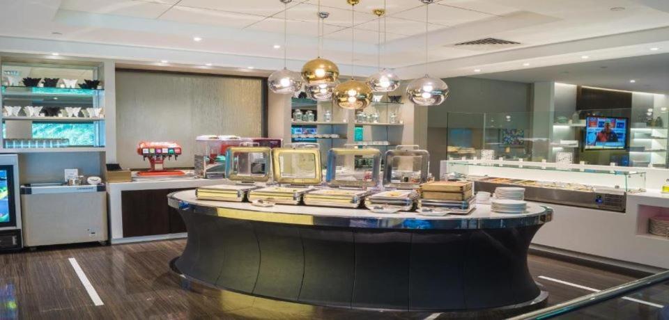 5 Hours Lounge Seated Sofa Chairs NO BED Check between 7PM to 7AM