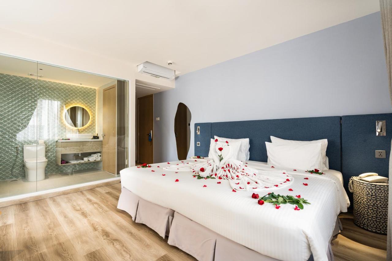 Suite Double Room City View
