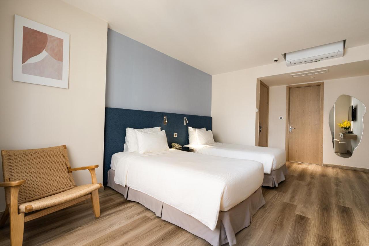 Suite Twin Room City View