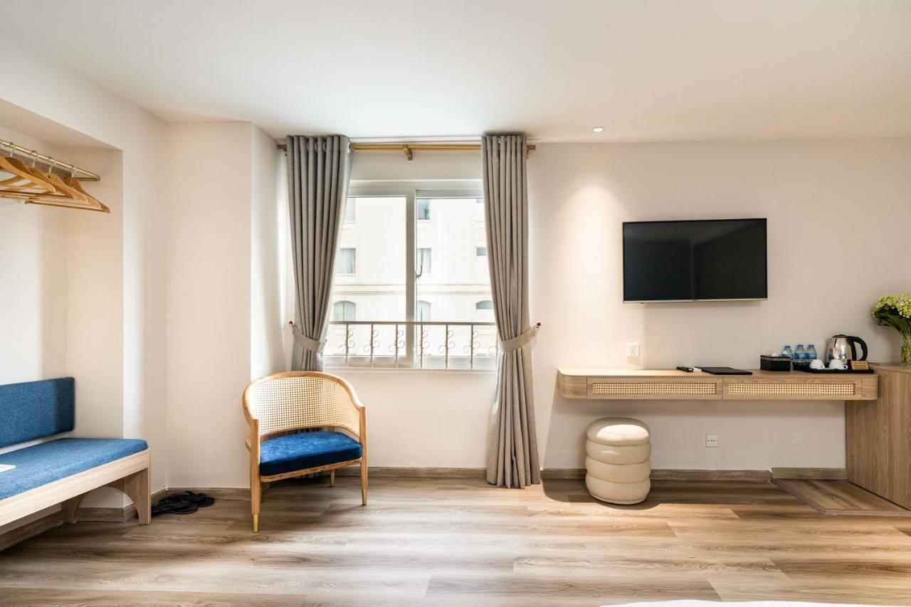 Family Room City View