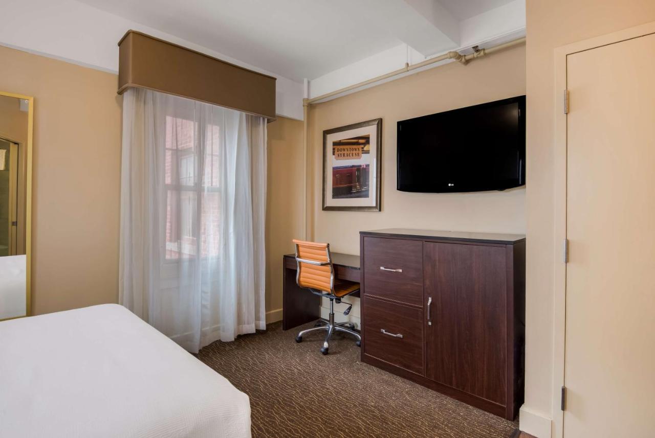 Queen Room