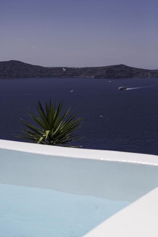 Three-bedroom villa 2 private hot tubs Caldera View terraces