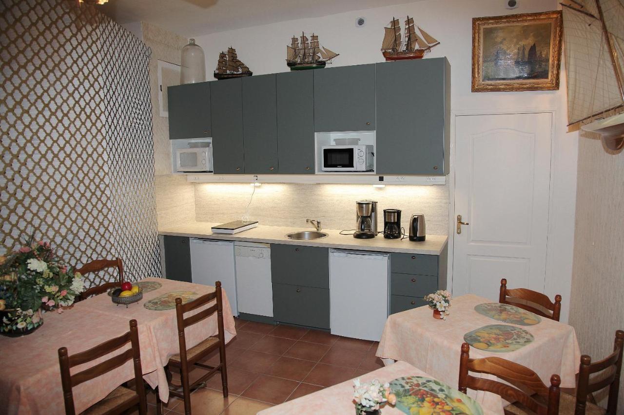 Triple Room Private Bathroom