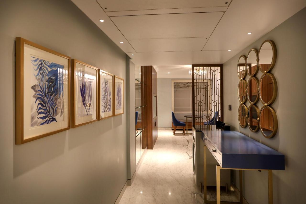 Executive Suite Airport Transfers Club Lounge access,1365951551:JPEG