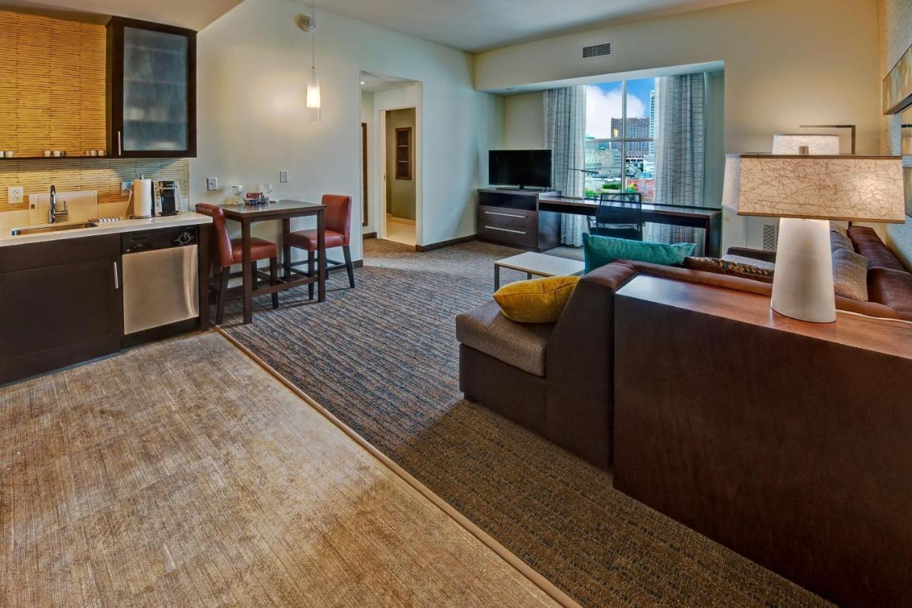 One-Bedroom Suite