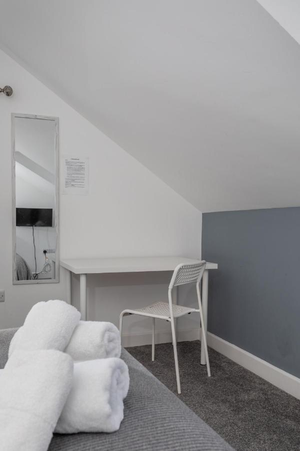 Double Room Private Bathroom