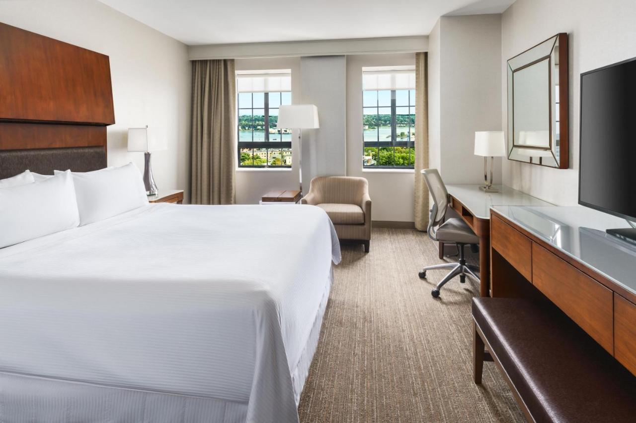 Premium Higher Floor 1 King Harbor view,1498810651:JPEG