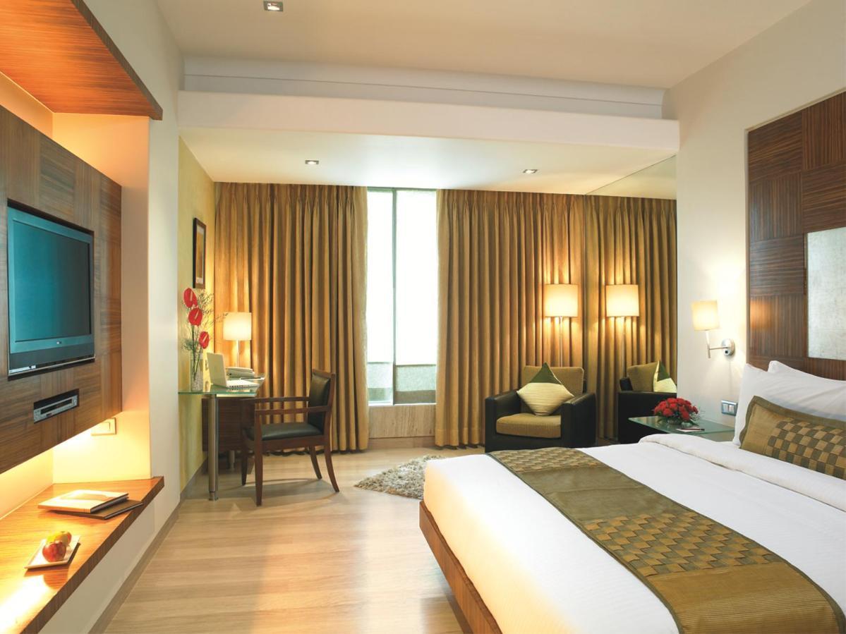 Executive Club Room on Restaurant Food Al-a-carte order
