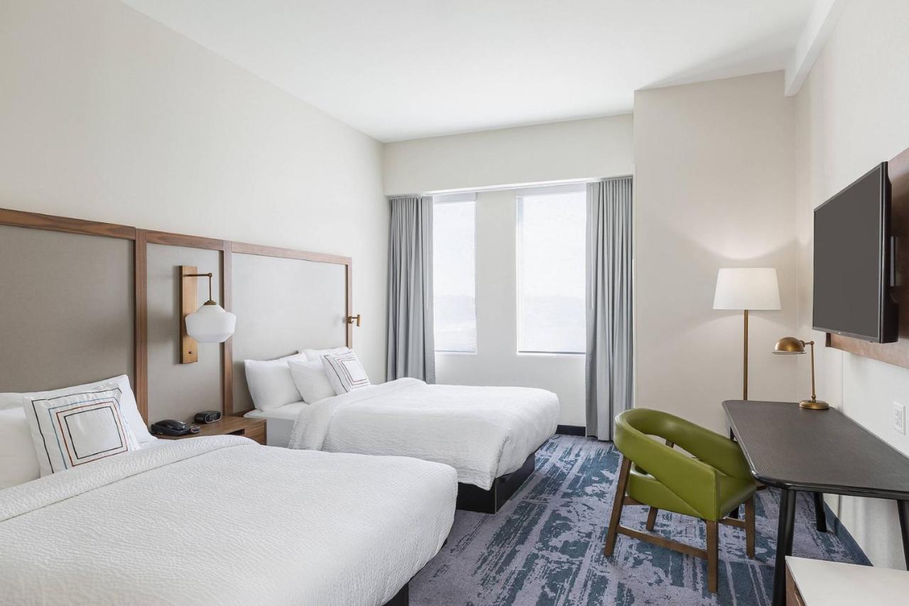 Queen Room Two Queen Beds River View Hearing Accessible