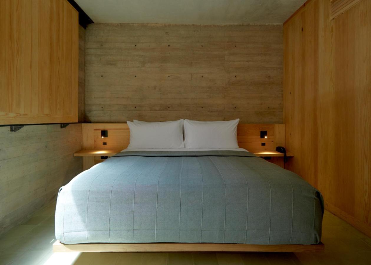 Balcony Room