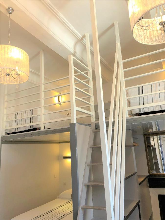Quadruple mezzanine