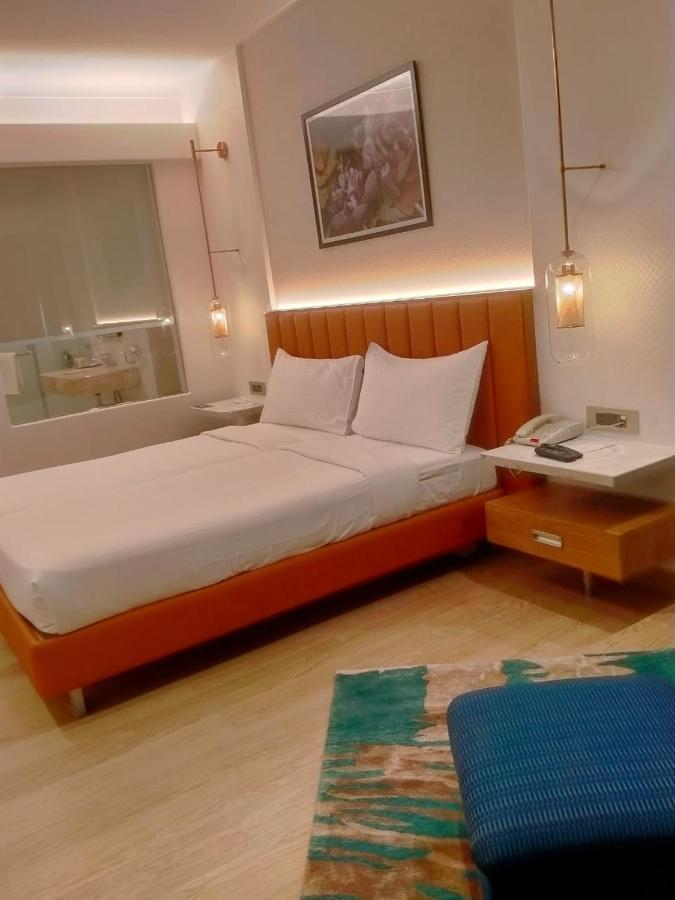 Executive Twin Room on Restaurant Food Al-a-carte order