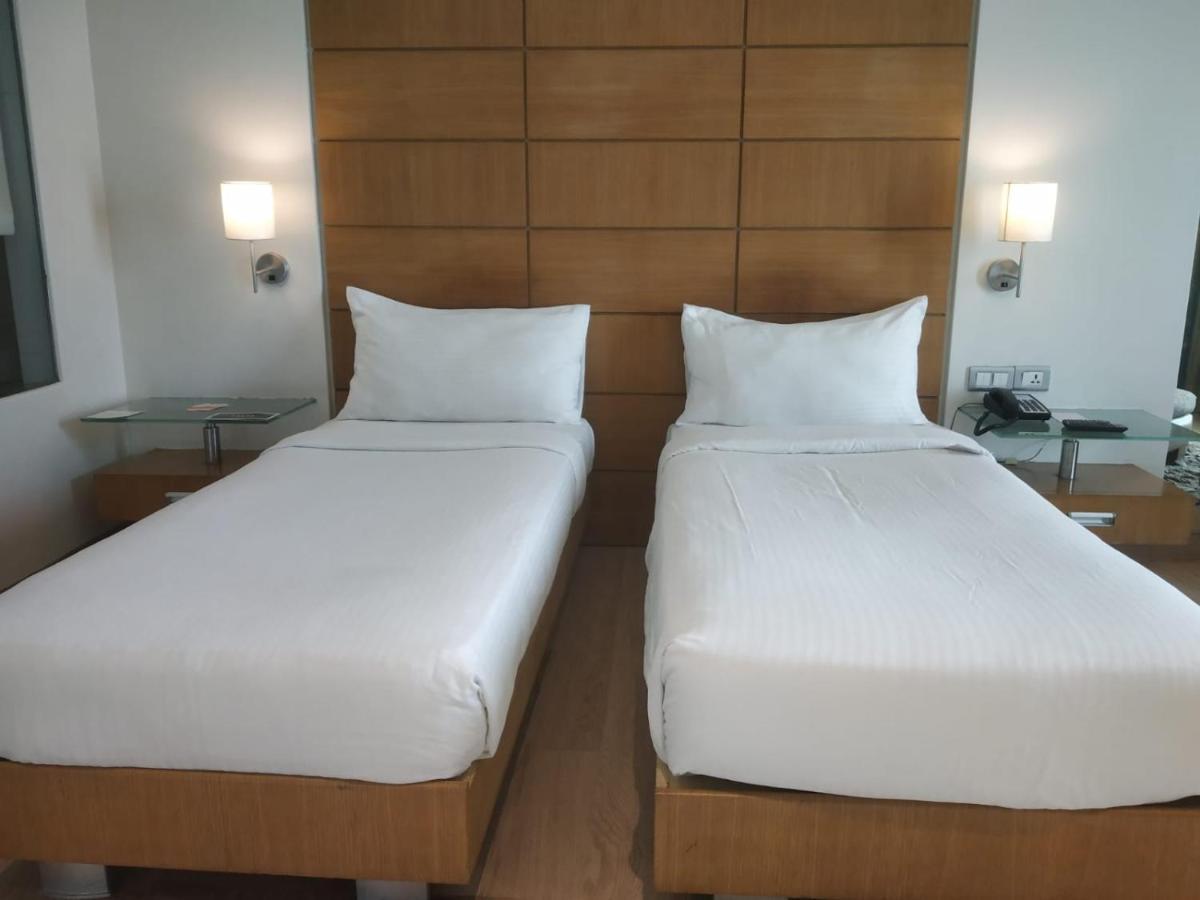 Executive Twin Room on Restaurant Food Al-a-carte order