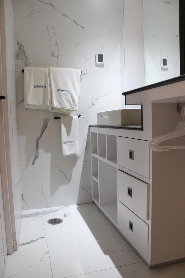 Deluxe Suite Spa Bath