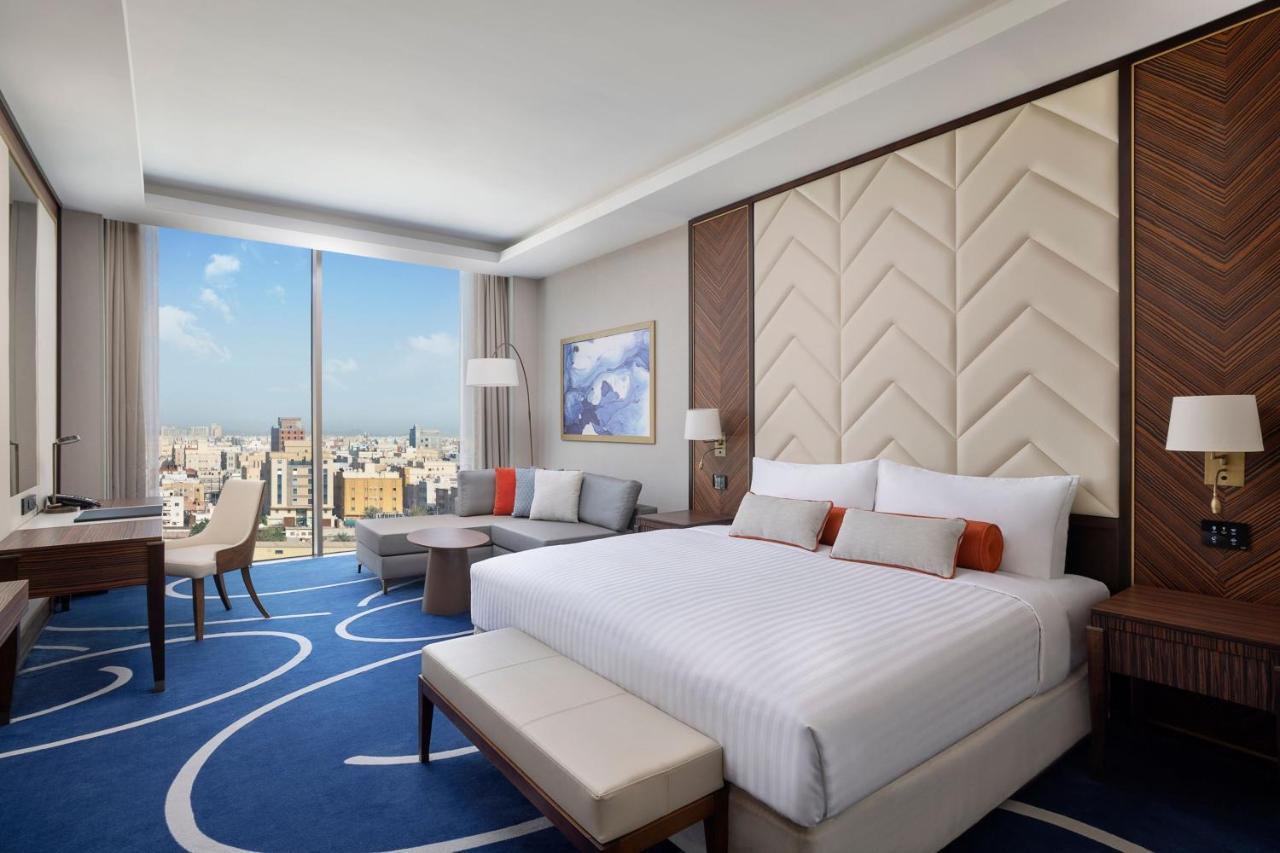 Grand Deluxe King Room City View