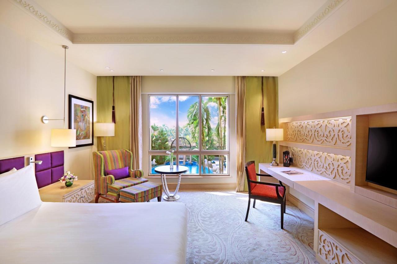 Run of the House King Room Partial City View on Spa Laundry Food & Soft Beverage Buy 1 1 Luxury Happy Hours from 6 pm to 8pm