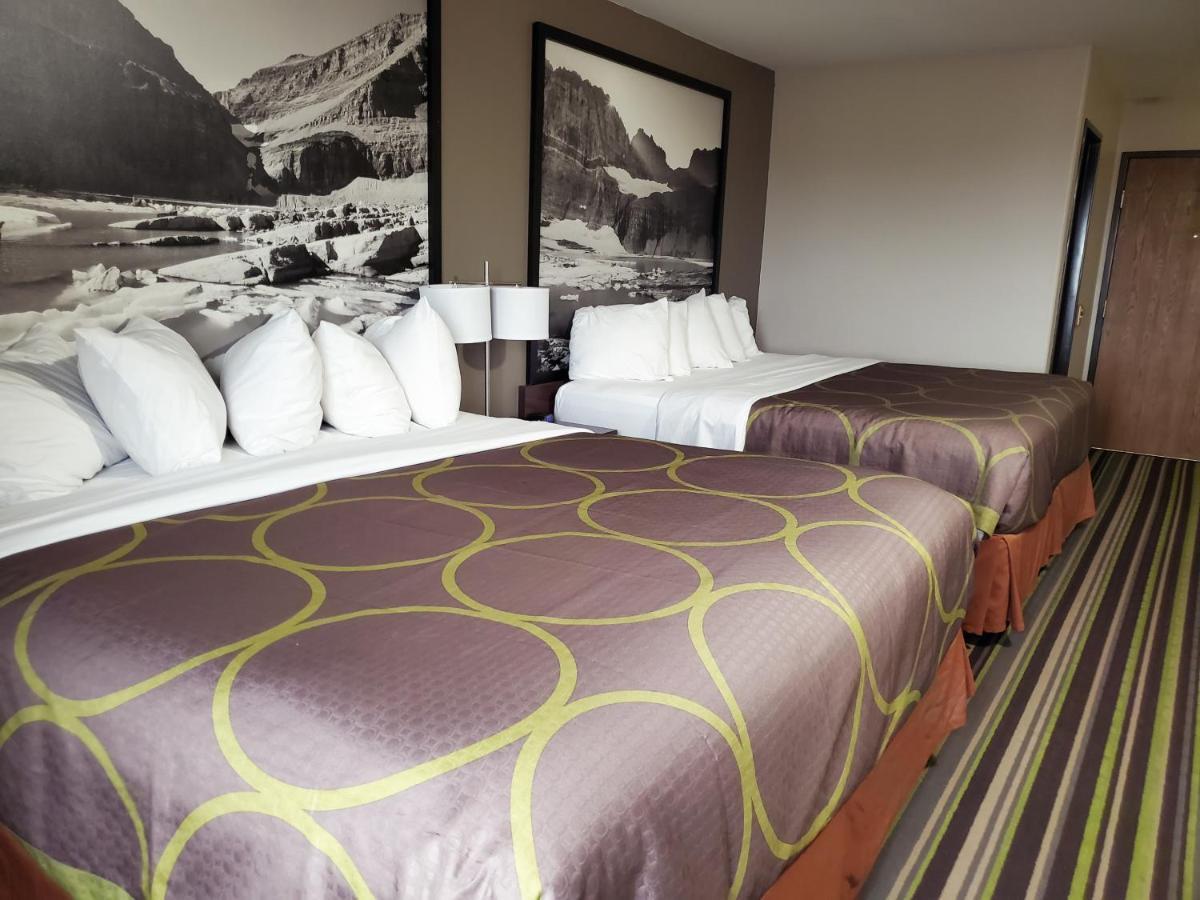 Deluxe Queen Room Two Queen Beds Non-Smoking